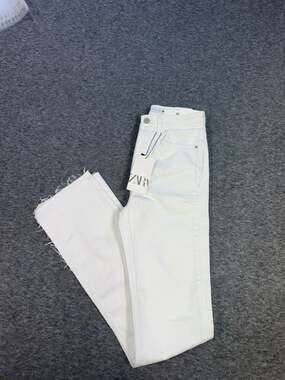 Zara Women's Slim Flare Super High Rise Jeans in White with Raw Hem Size 36